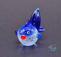 Load image into Gallery viewer, Glass Glowing Goldfish Ornament
