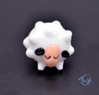 Load image into Gallery viewer, Glass Sheep Ornament
