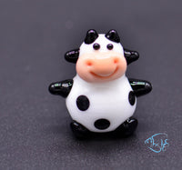Load image into Gallery viewer, Glass Cow Ornament
